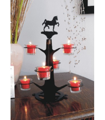Arbre à bougies décoré d'une silhouette de chat