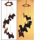 Carillon à vent décoré d'une silhouette de chat